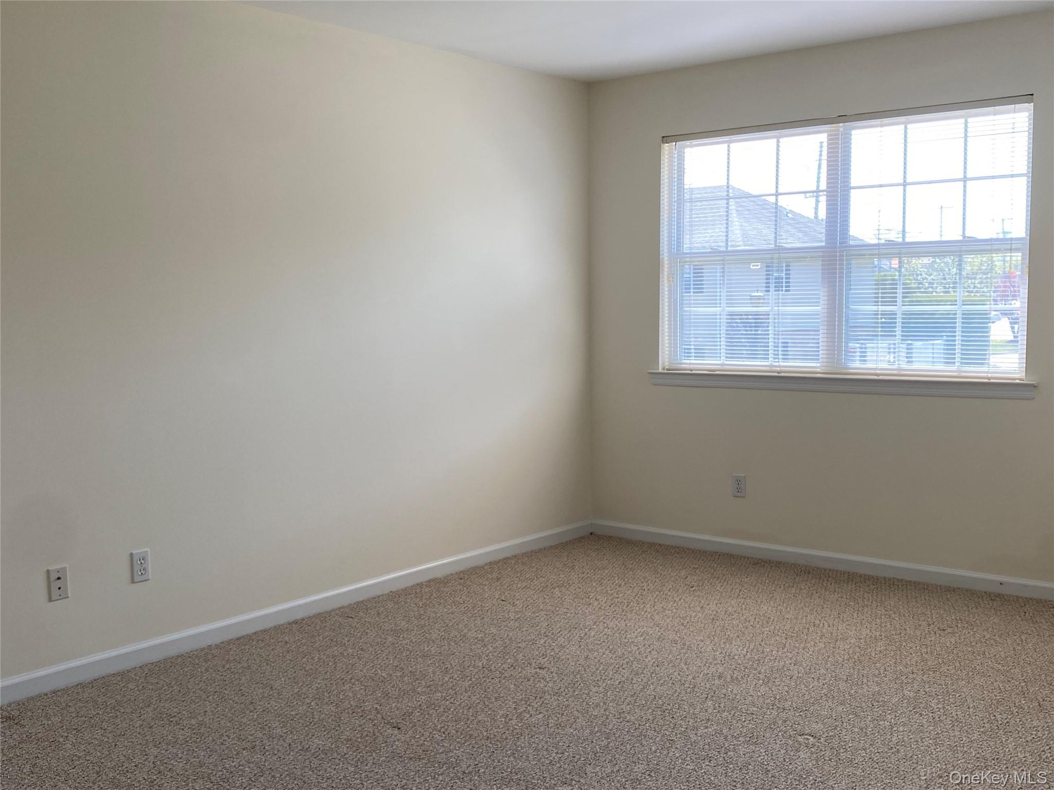 #10 photo, 594 W Montauk Highway, Lindenhurst , NY 11757