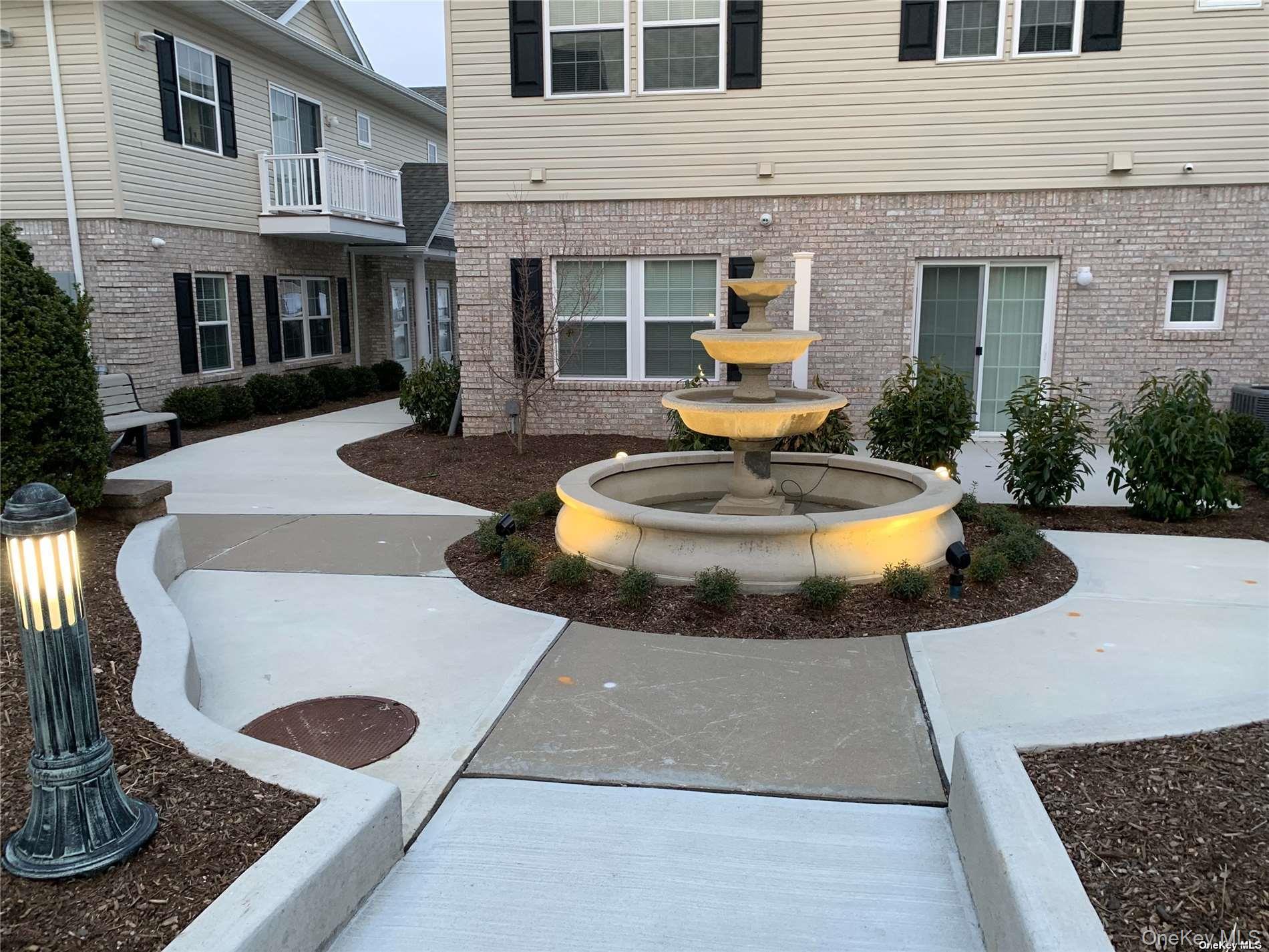 #2 photo, 594 W Montauk Highway, Lindenhurst , NY 11757