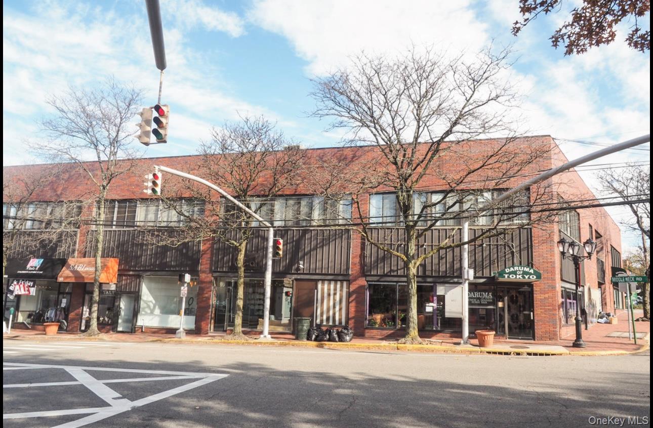 #1 photo, 99 Middle Neck Road, Great Neck , NY 11021