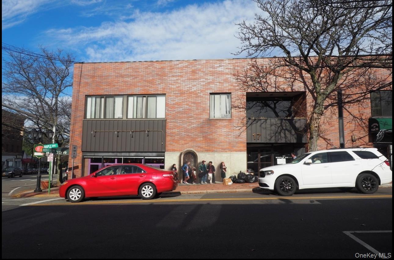 #2 photo, 99 Middle Neck Road, Great Neck , NY 11021