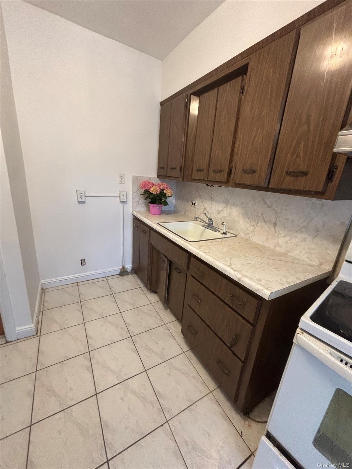 #3 photo, 60-03 146TH Street, Flushing , NY 11355