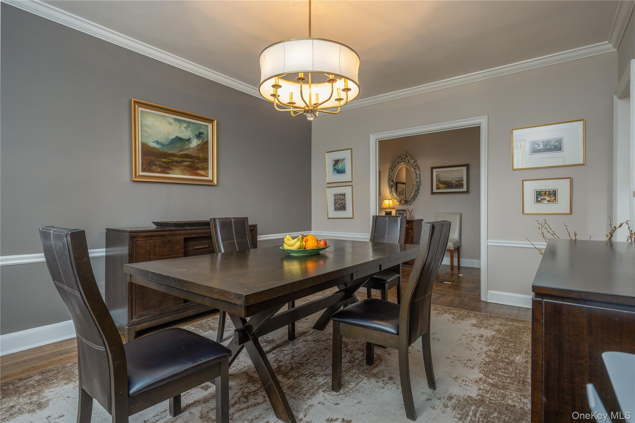 #7 photo, 9 Midland Gardens, Bronxville , NY 10708