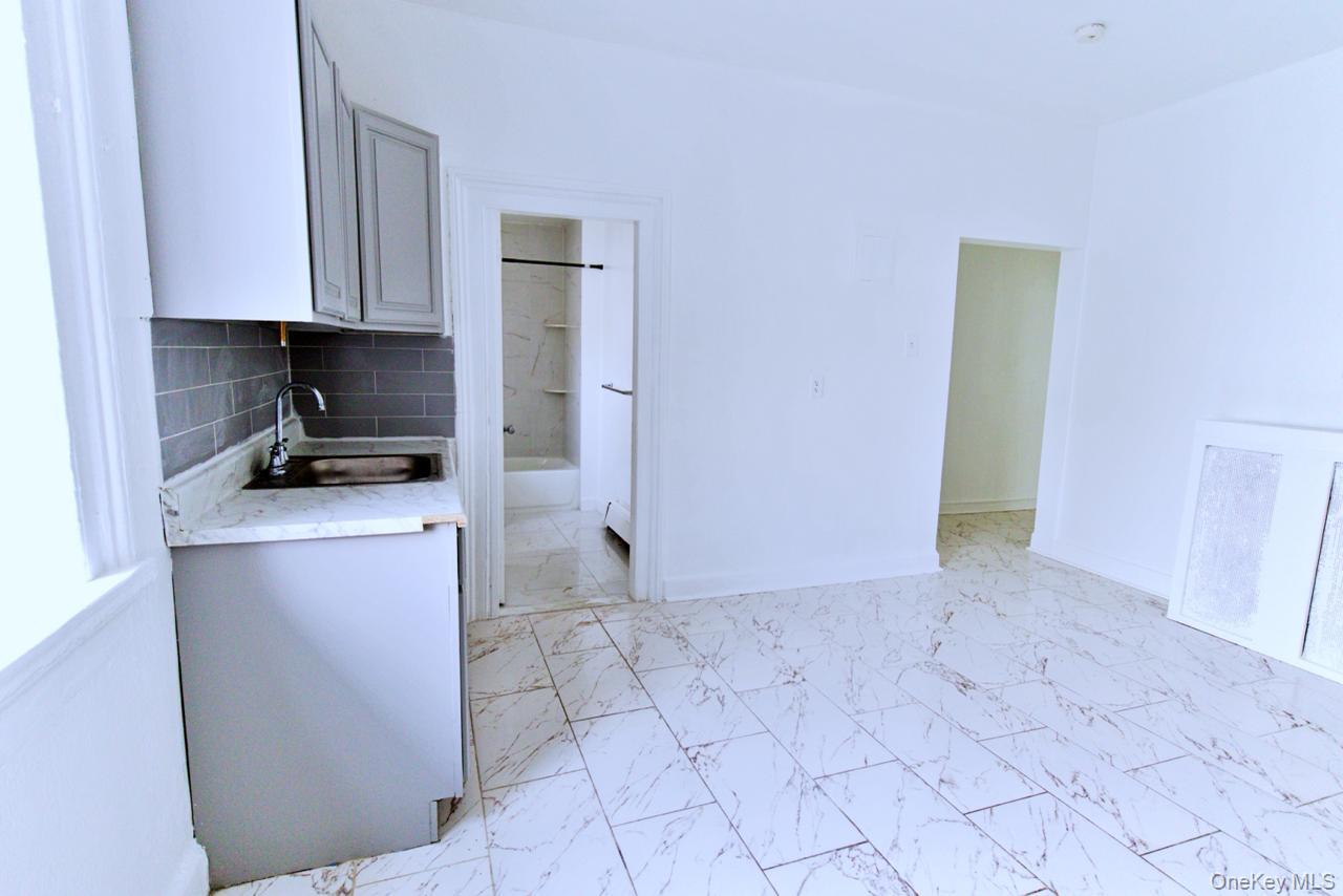 #5 photo, 63 Herriot Street, Yonkers , NY 10701