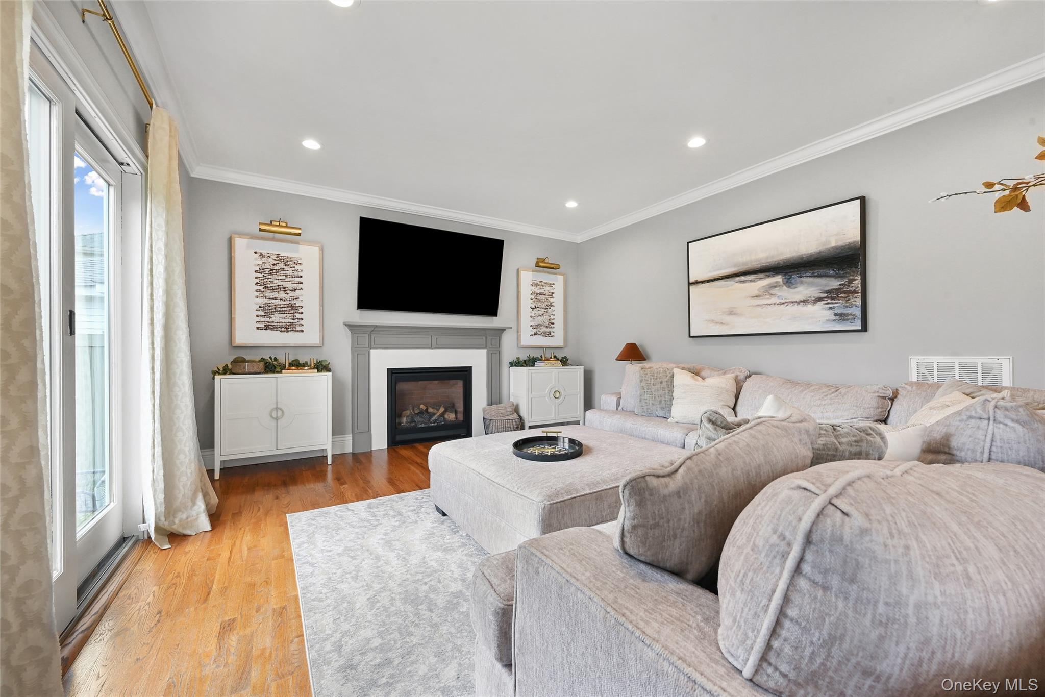 #11 photo, 70 Connecticut Avenue, Massapequa , NY 11758