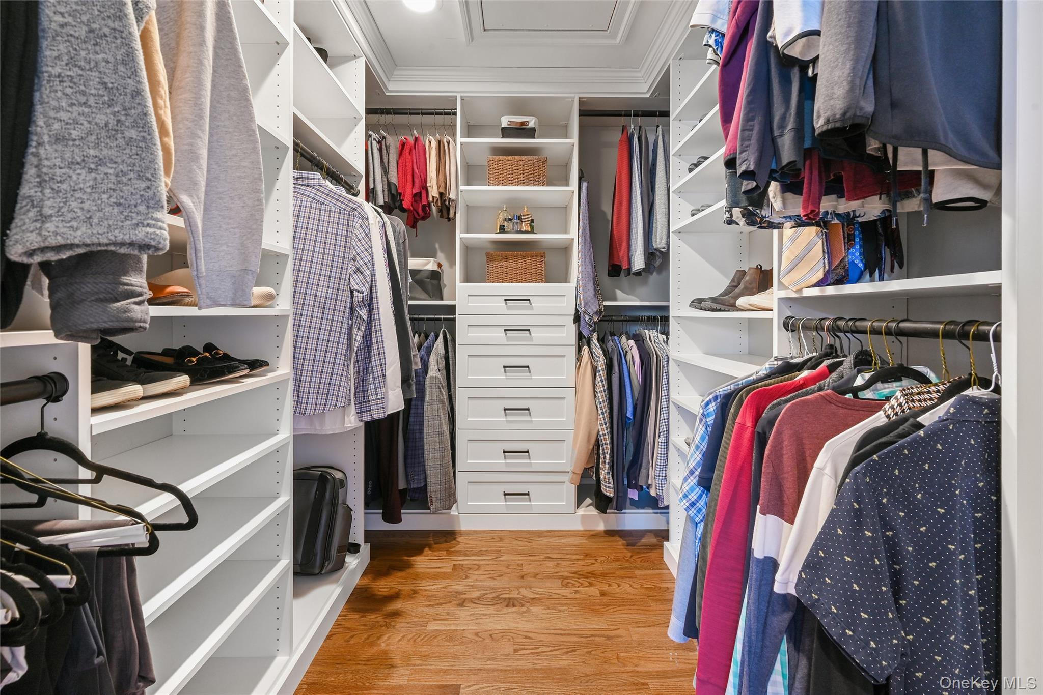 #20 photo, 70 Connecticut Avenue, Massapequa , NY 11758