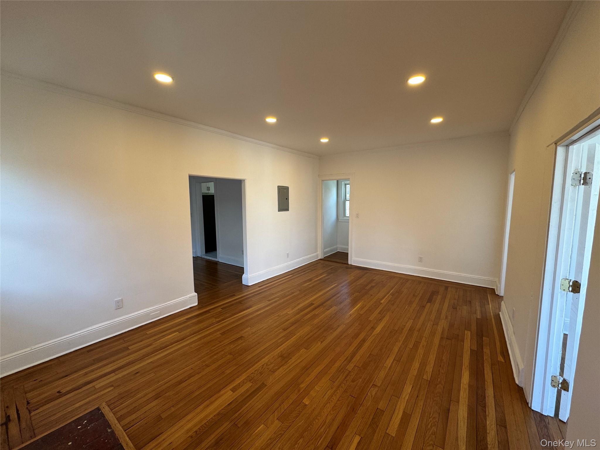 #5 photo, 578 E 3rd Street, Mount Vernon , NY 10553