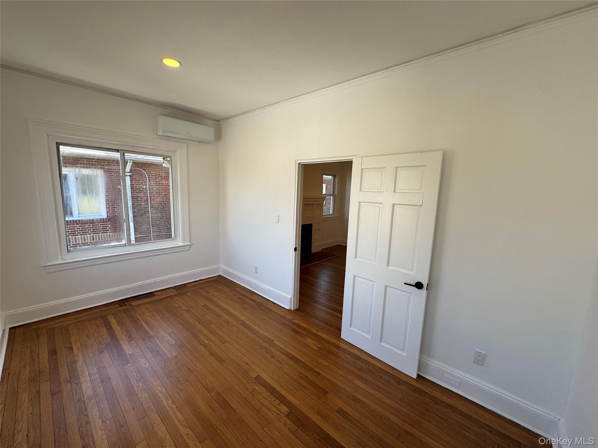 #7 photo, 578 E 3rd Street, Mount Vernon , NY 10553