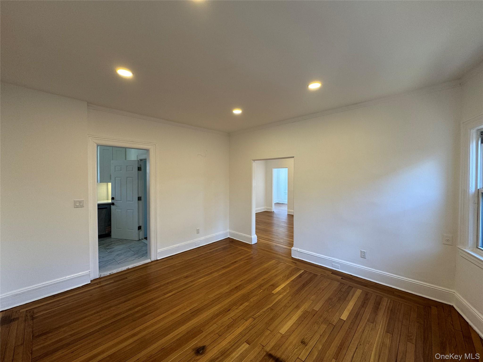 #9 photo, 578 E 3rd Street, Mount Vernon , NY 10553