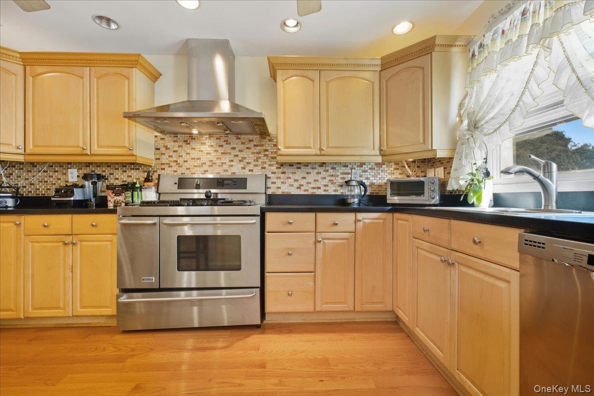 #10 photo, 88-37 249th Street, 皇后区 Bellerose , NY 11426