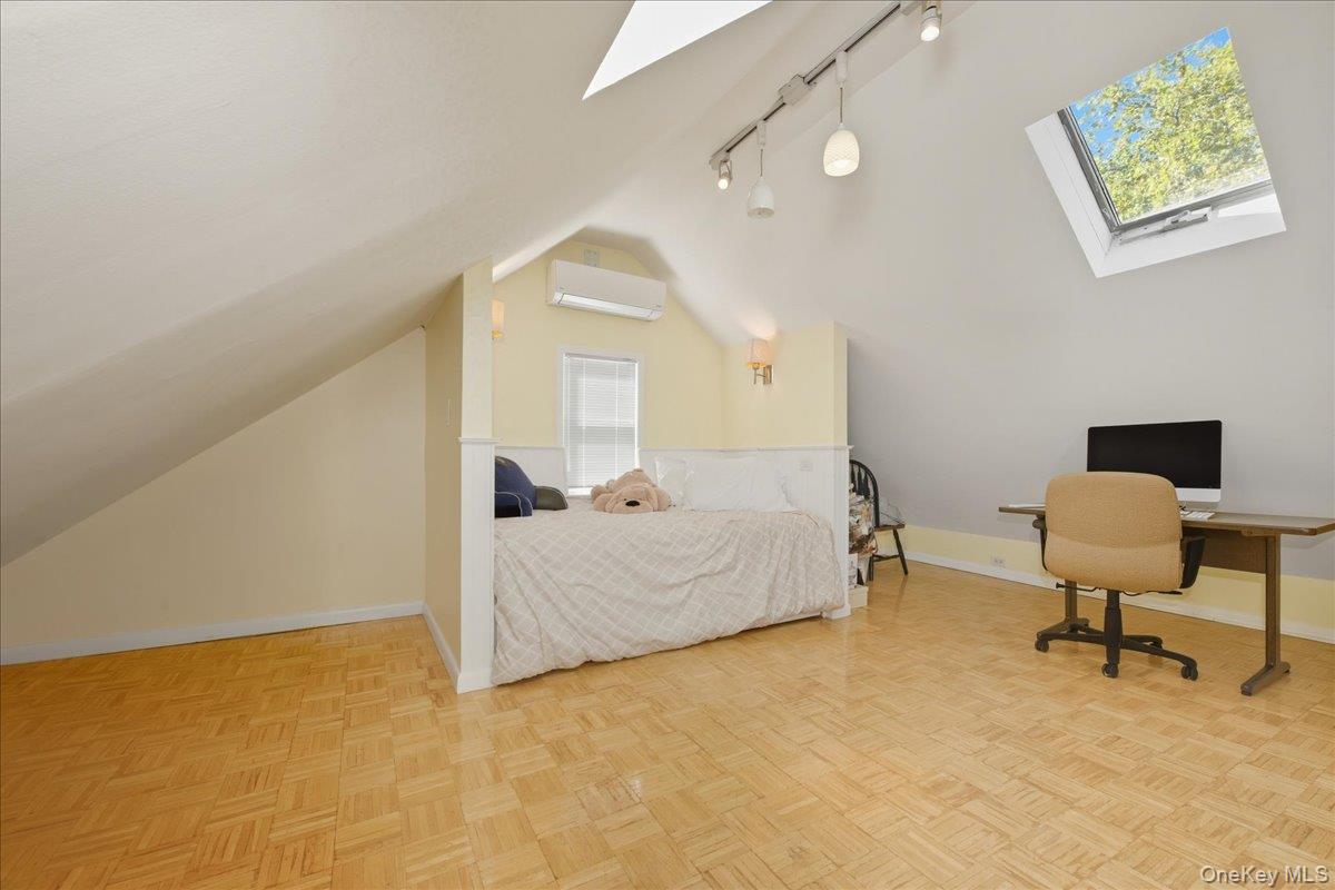 #20 photo, 88-37 249th Street, 皇后区 Bellerose , NY 11426