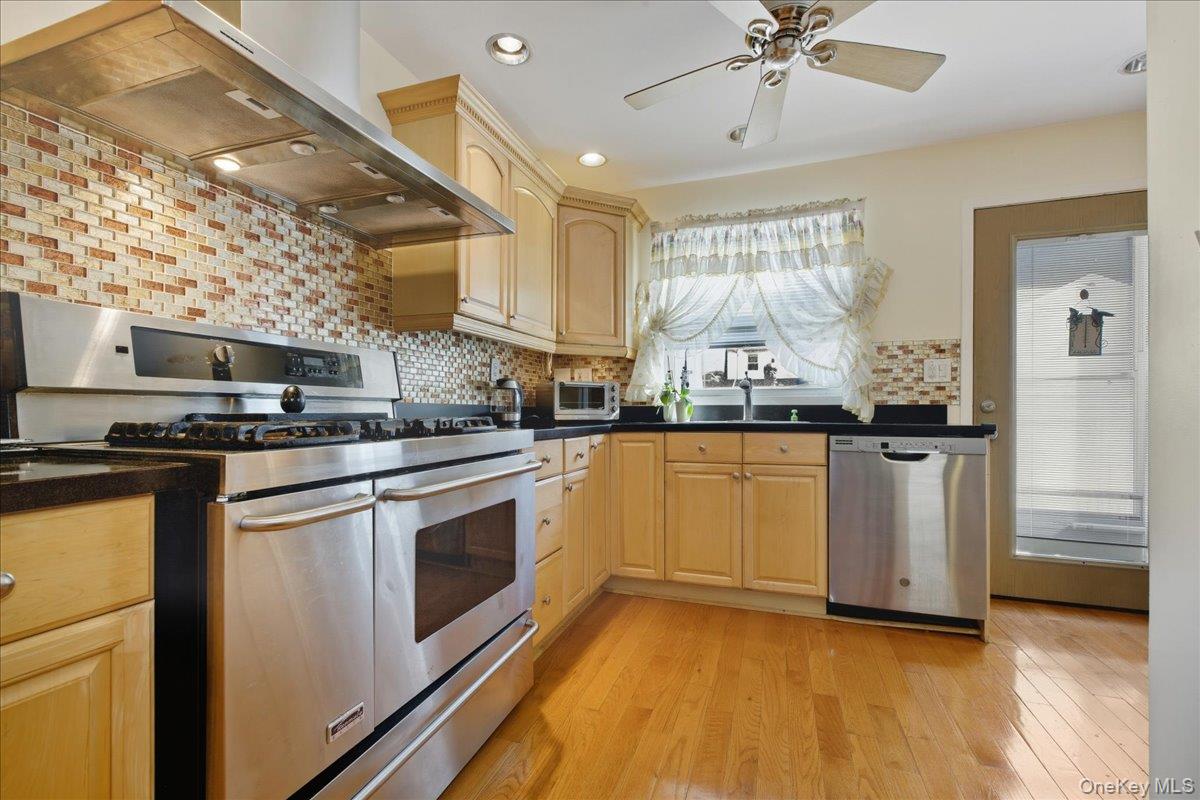 #7 photo, 88-37 249th Street, 皇后区 Bellerose , NY 11426