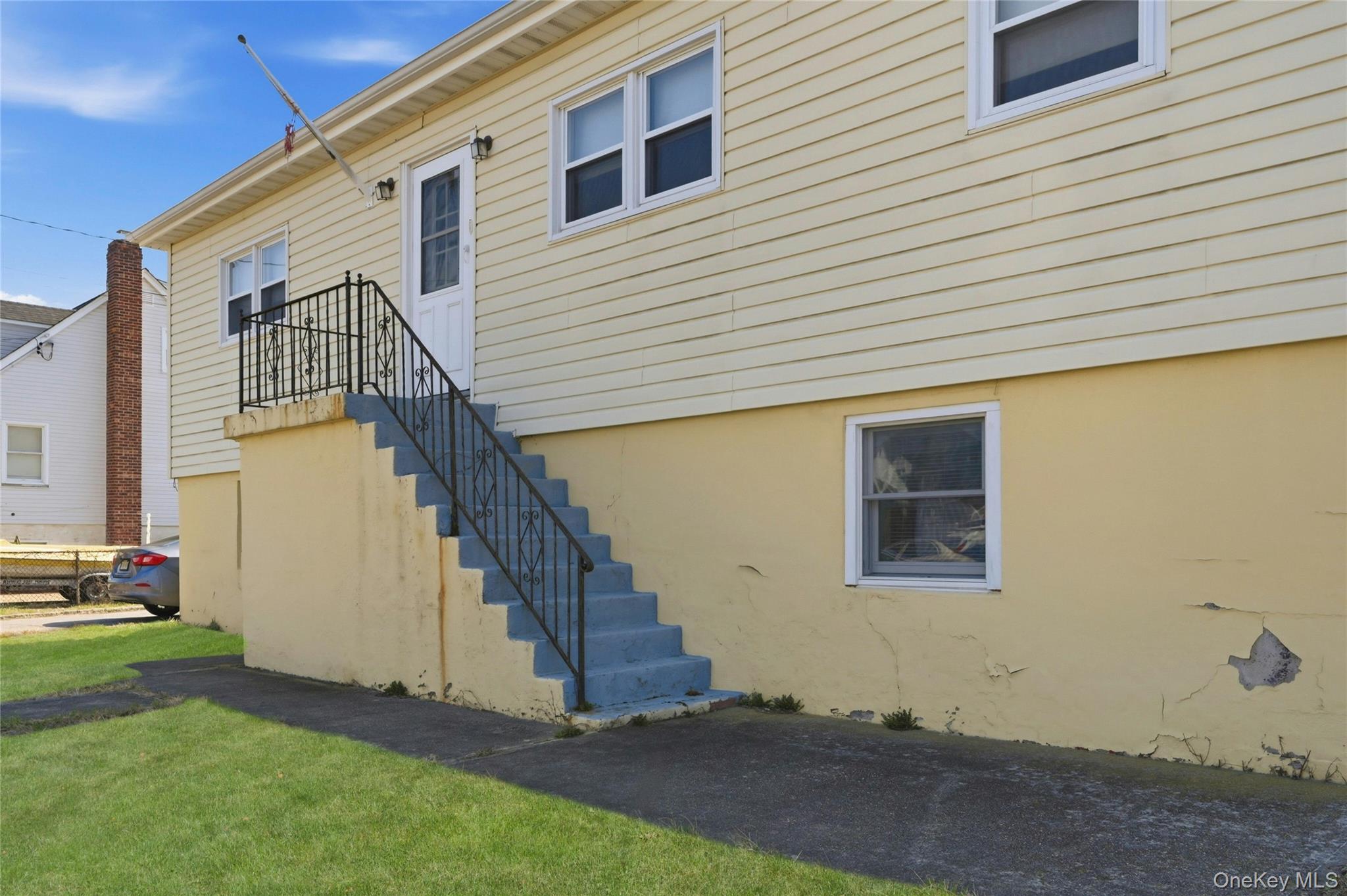 #10 photo, 71 Orchard Street, Lindenhurst , NY 11757