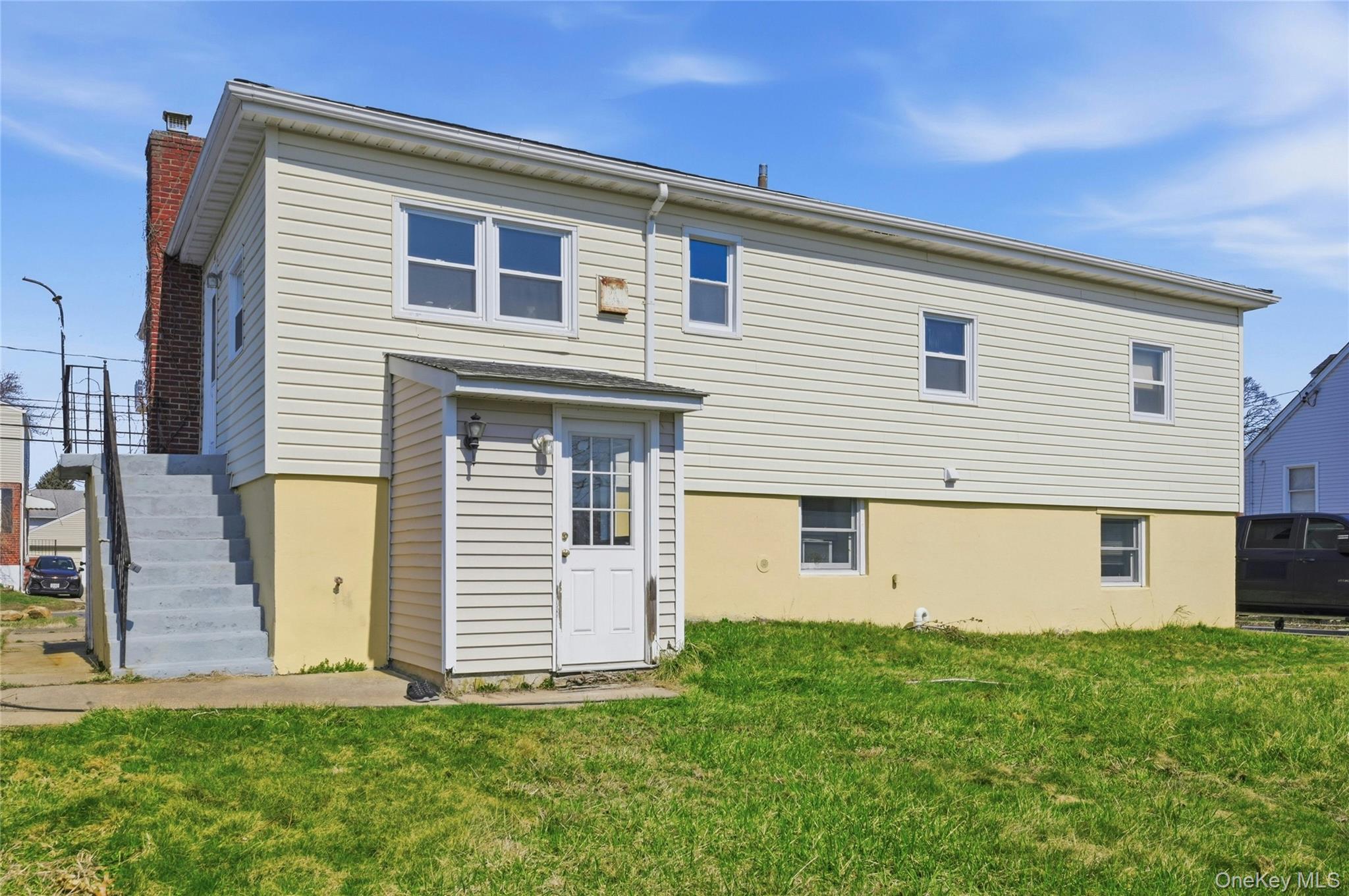 #7 photo, 71 Orchard Street, Lindenhurst , NY 11757