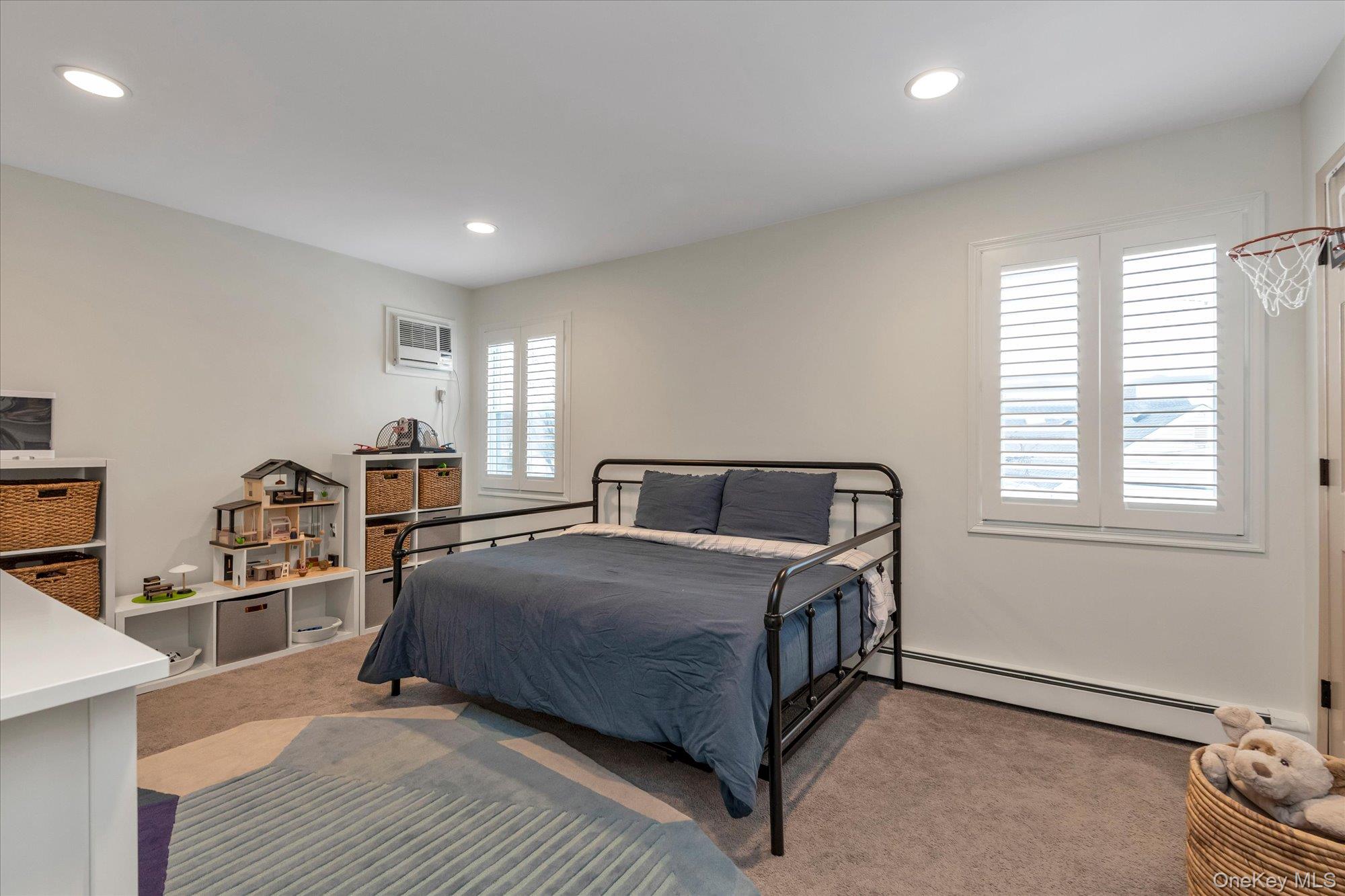 #13 photo, 49 Downhill Lane, Wantagh , NY 11793