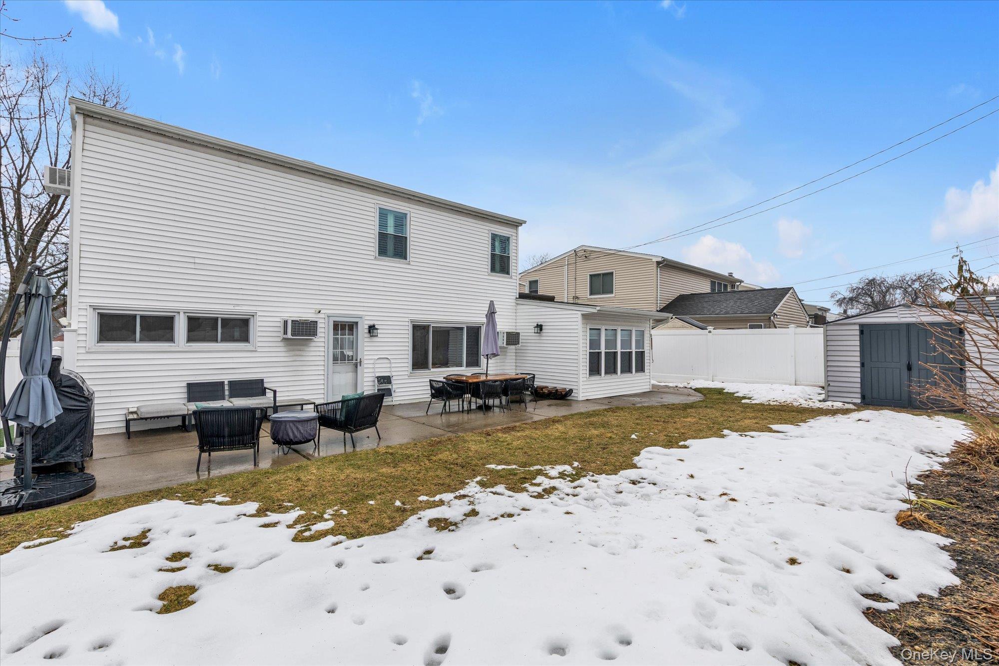 #16 photo, 49 Downhill Lane, Wantagh , NY 11793