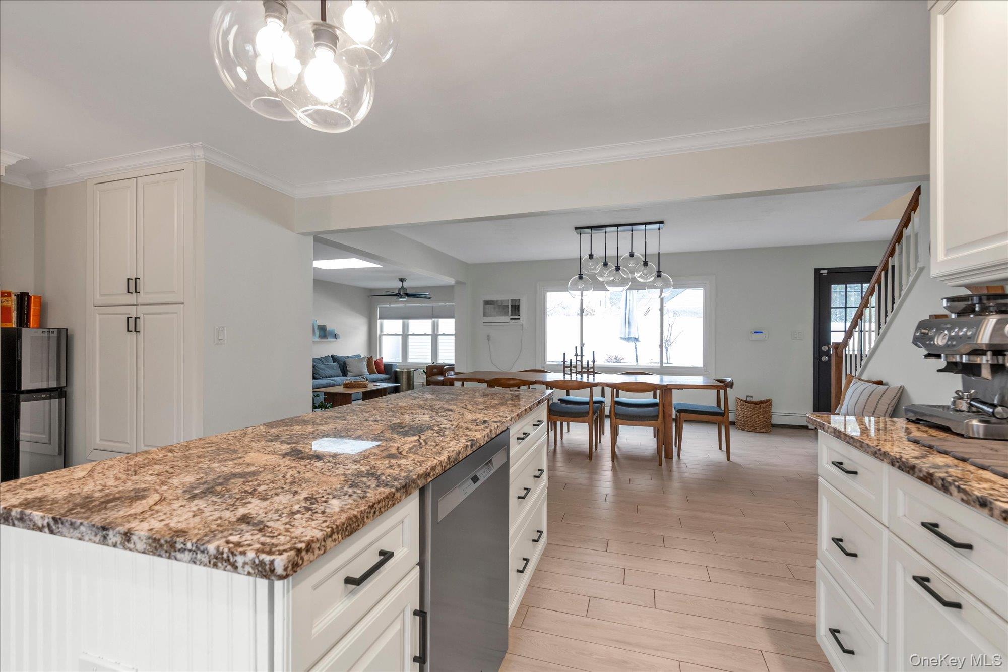 #7 photo, 49 Downhill Lane, Wantagh , NY 11793