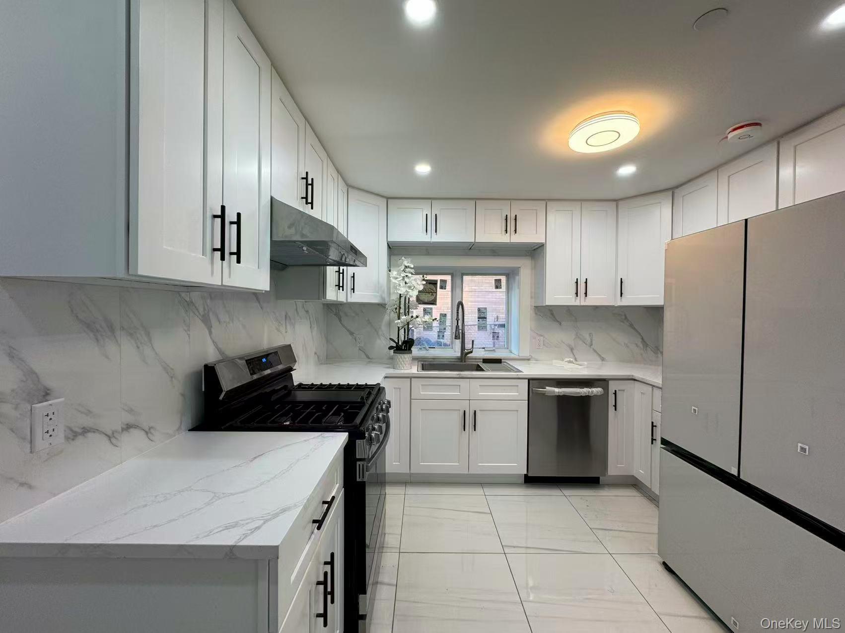 #5 photo, 6111 168th Street, Fresh Meadows , NY 11365