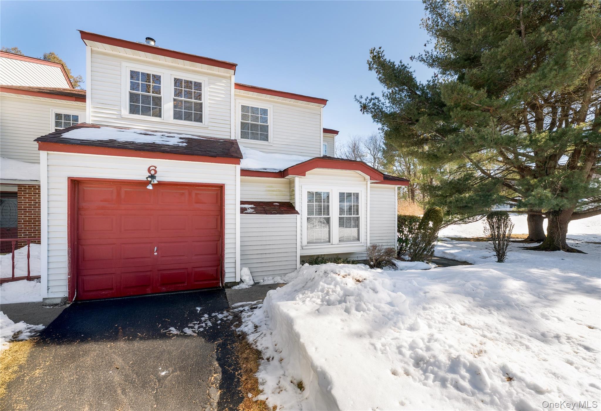 #1 photo, 6 Georgian Court, Coram , NY 11727