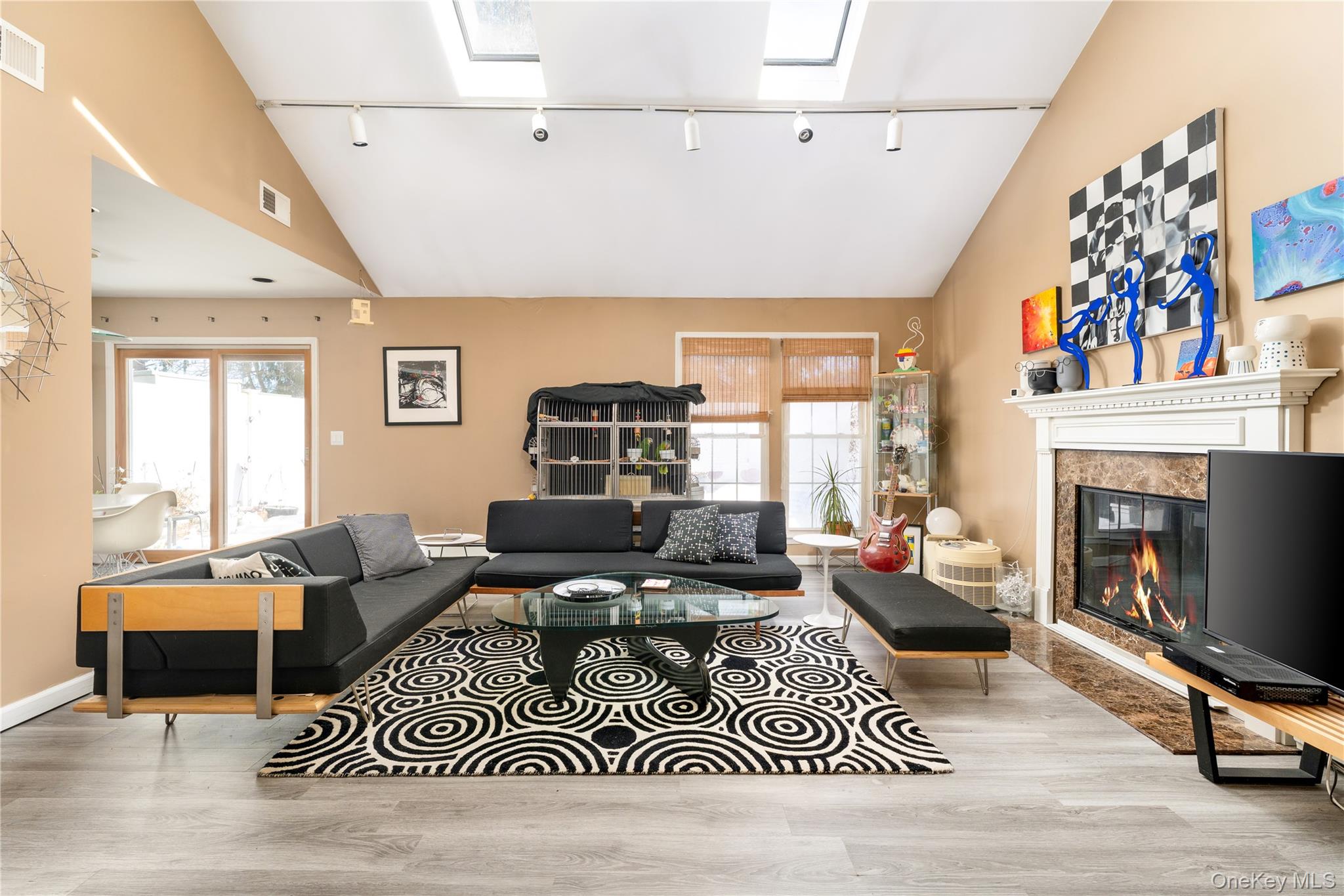 #6 photo, 6 Georgian Court, Coram , NY 11727