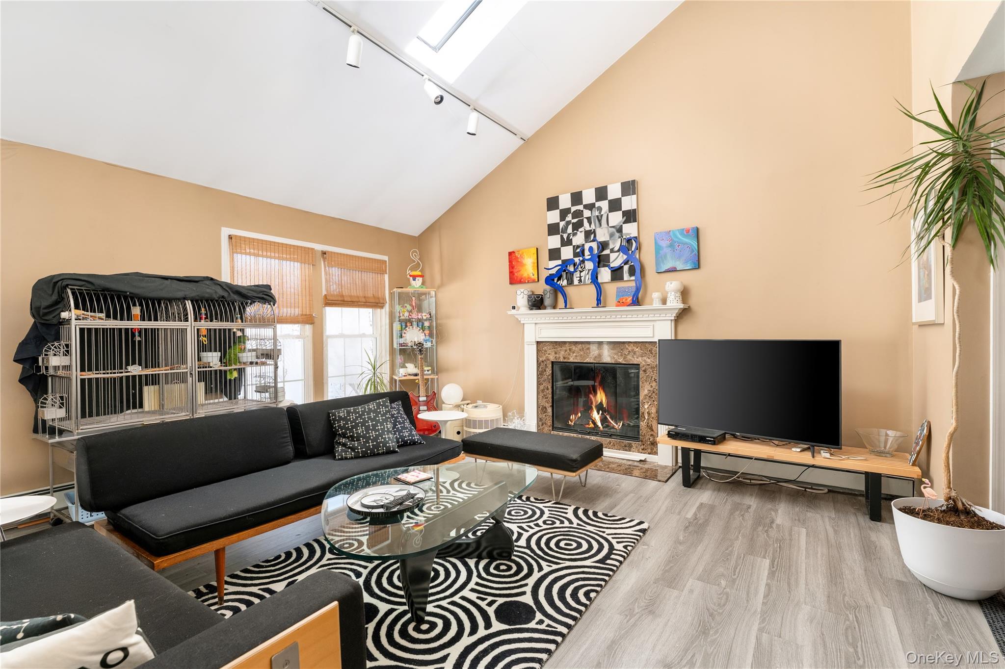 #7 photo, 6 Georgian Court, Coram , NY 11727