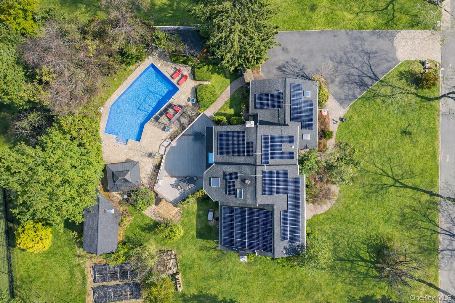 #1 photo, 1 Allenby Drive, Northport , NY 11768