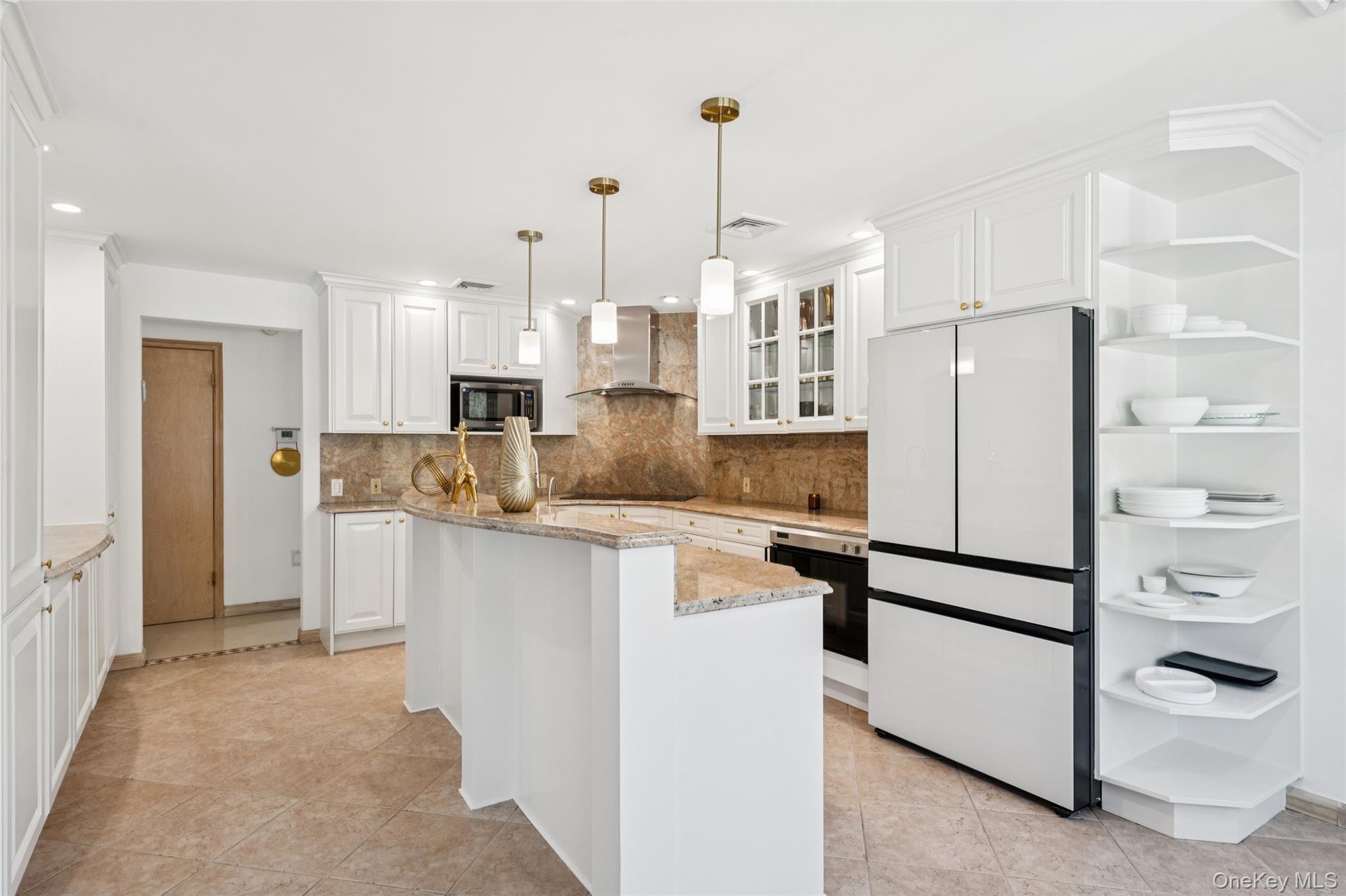 #13 photo, 1 Allenby Drive, Northport , NY 11768