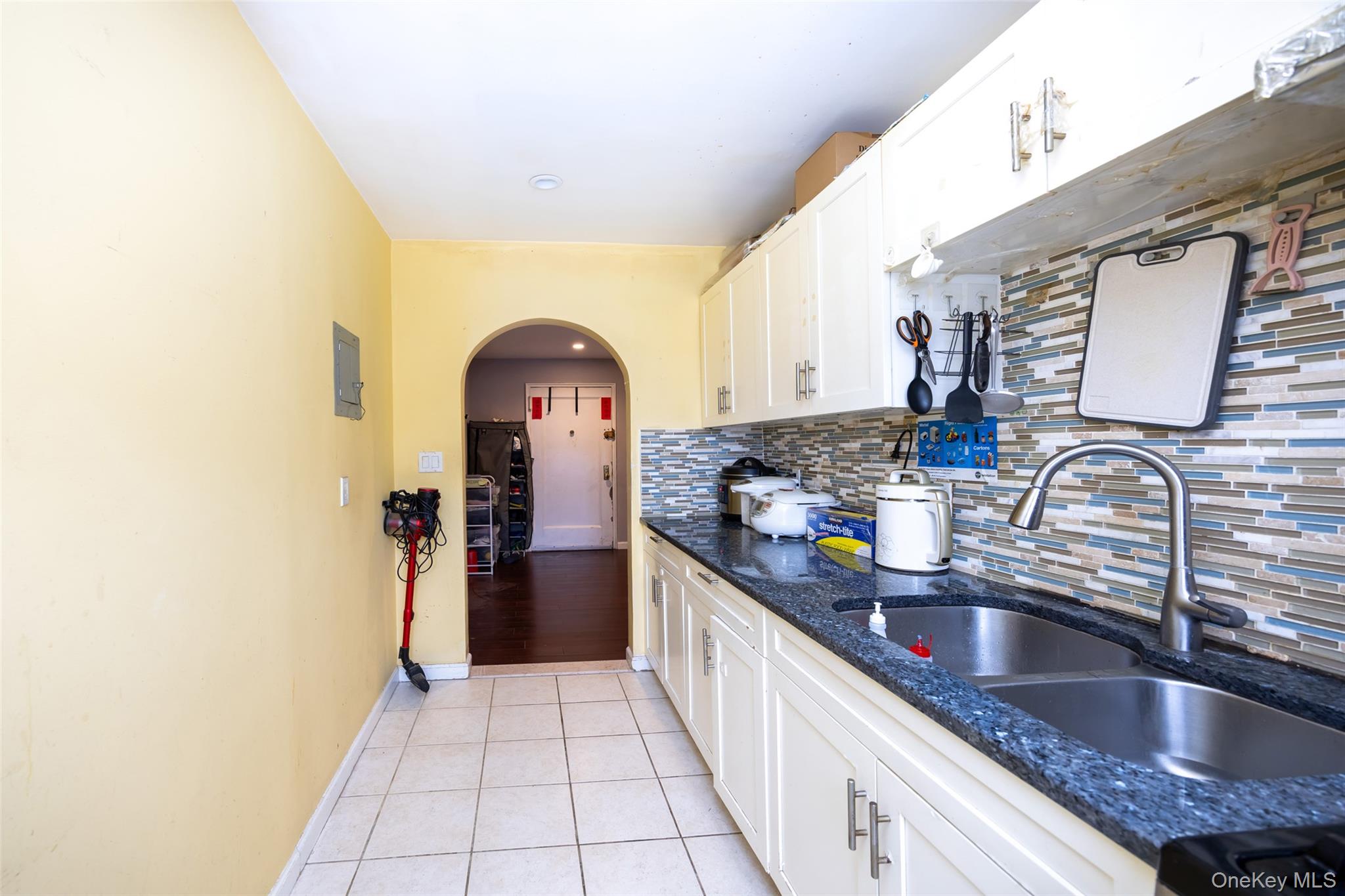 #3 photo, 69-12 140th Street, Kew Garden Hills , NY 11367