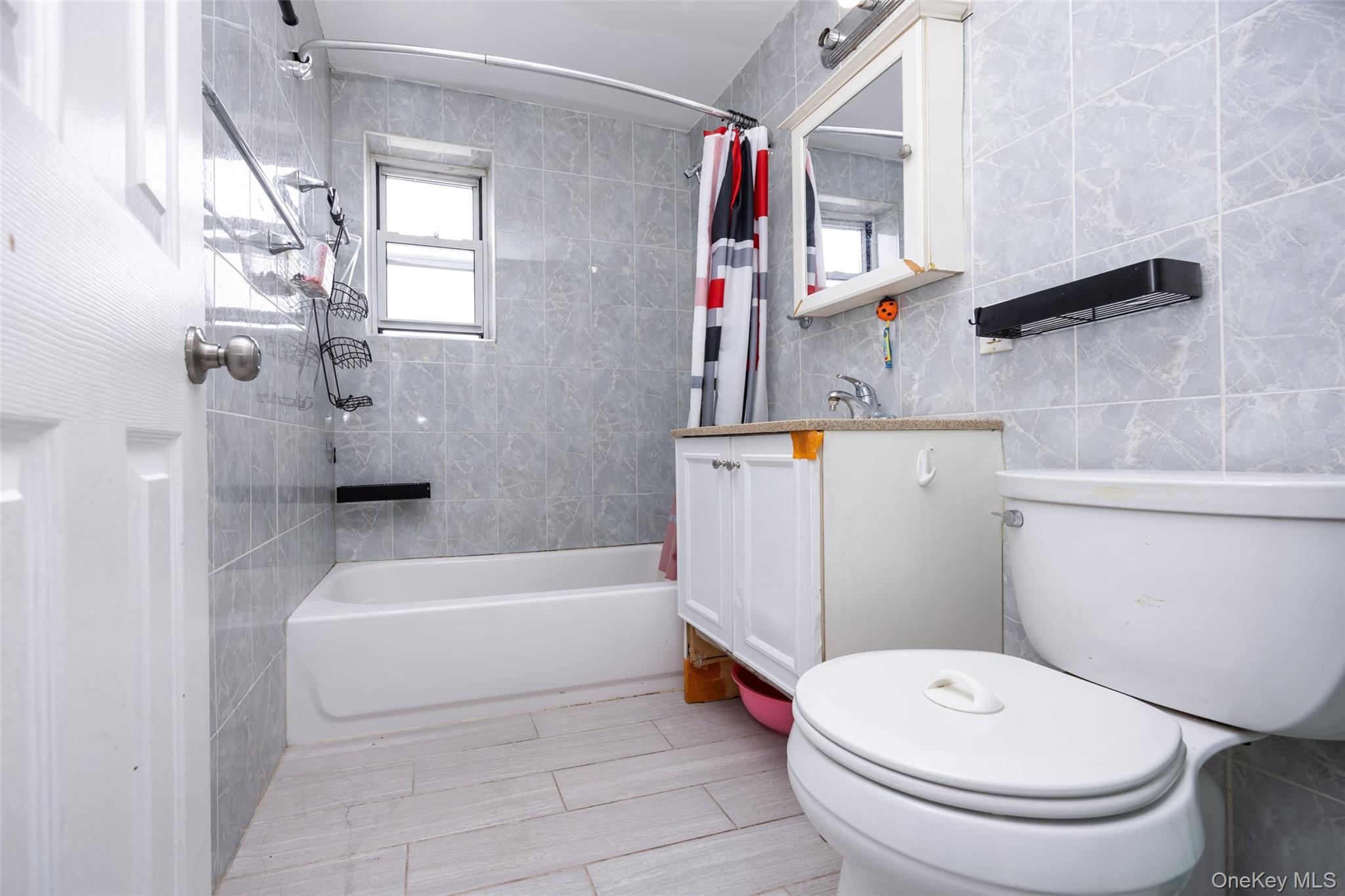 #8 photo, 69-12 140th Street, Kew Garden Hills , NY 11367