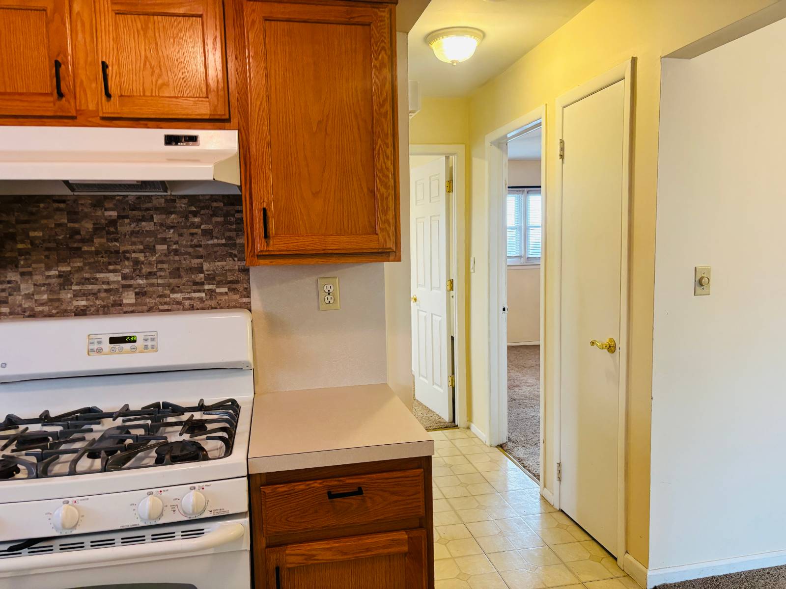 #2 photo, 220  Mountainview Avenue, Staten Island , NY 10314