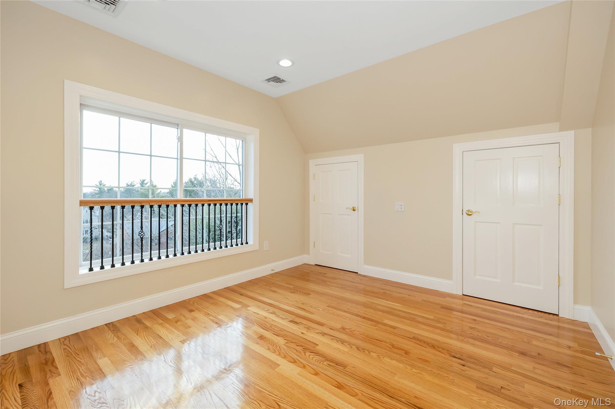 #1 photo, 16 Grand Boulevard, Scarsdale , NY 10583