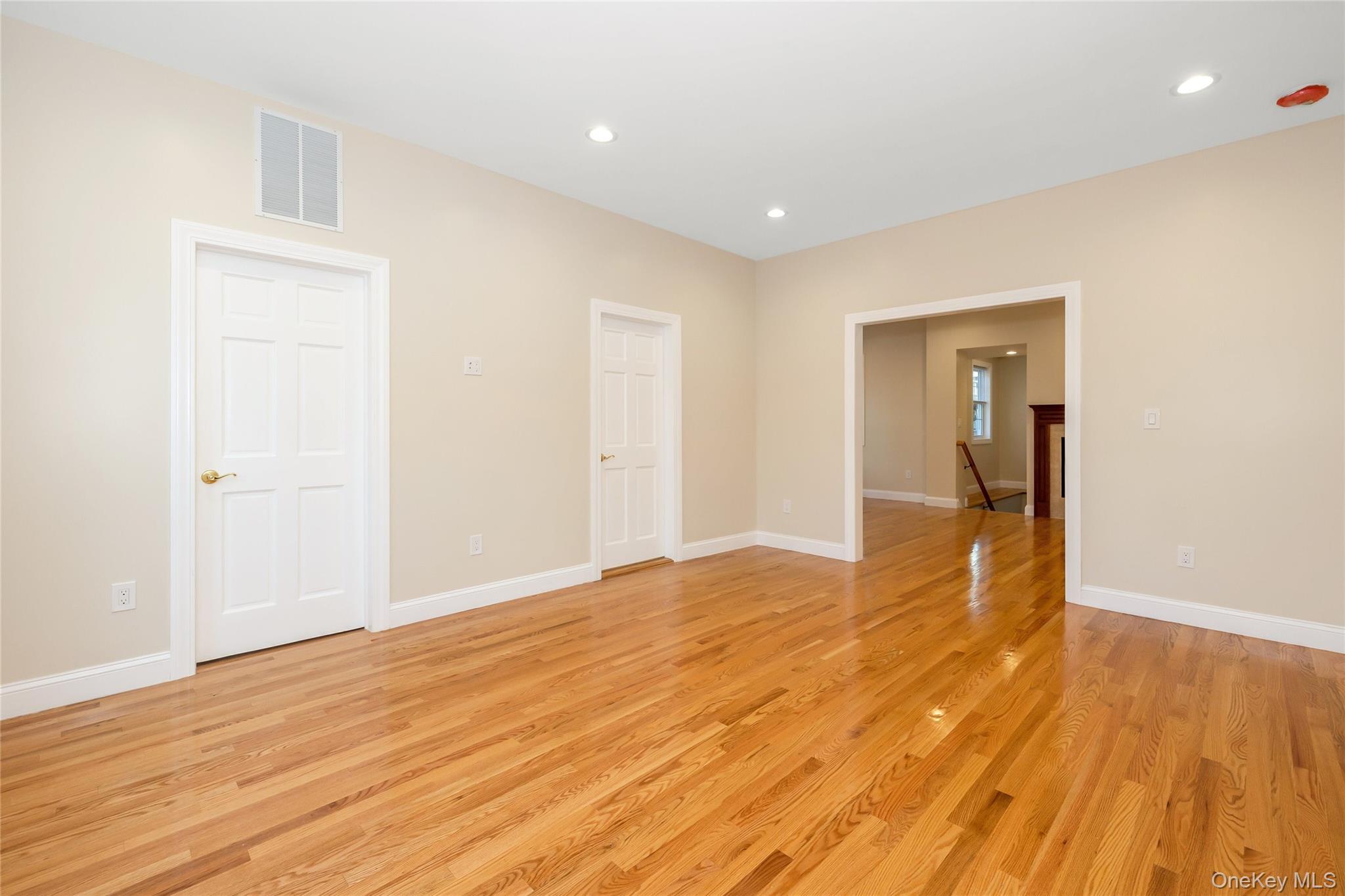 #3 photo, 16 Grand Boulevard, Scarsdale , NY 10583