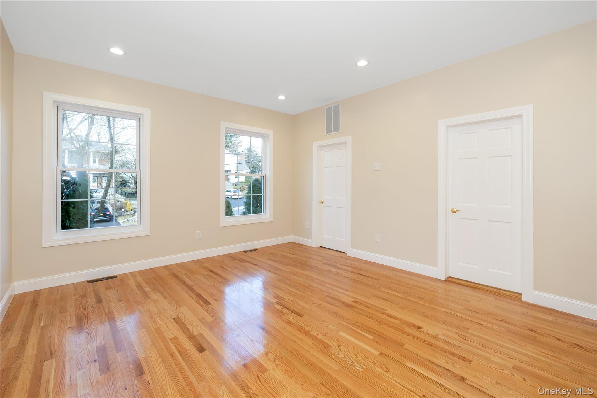 #6 photo, 16 Grand Boulevard, Scarsdale , NY 10583