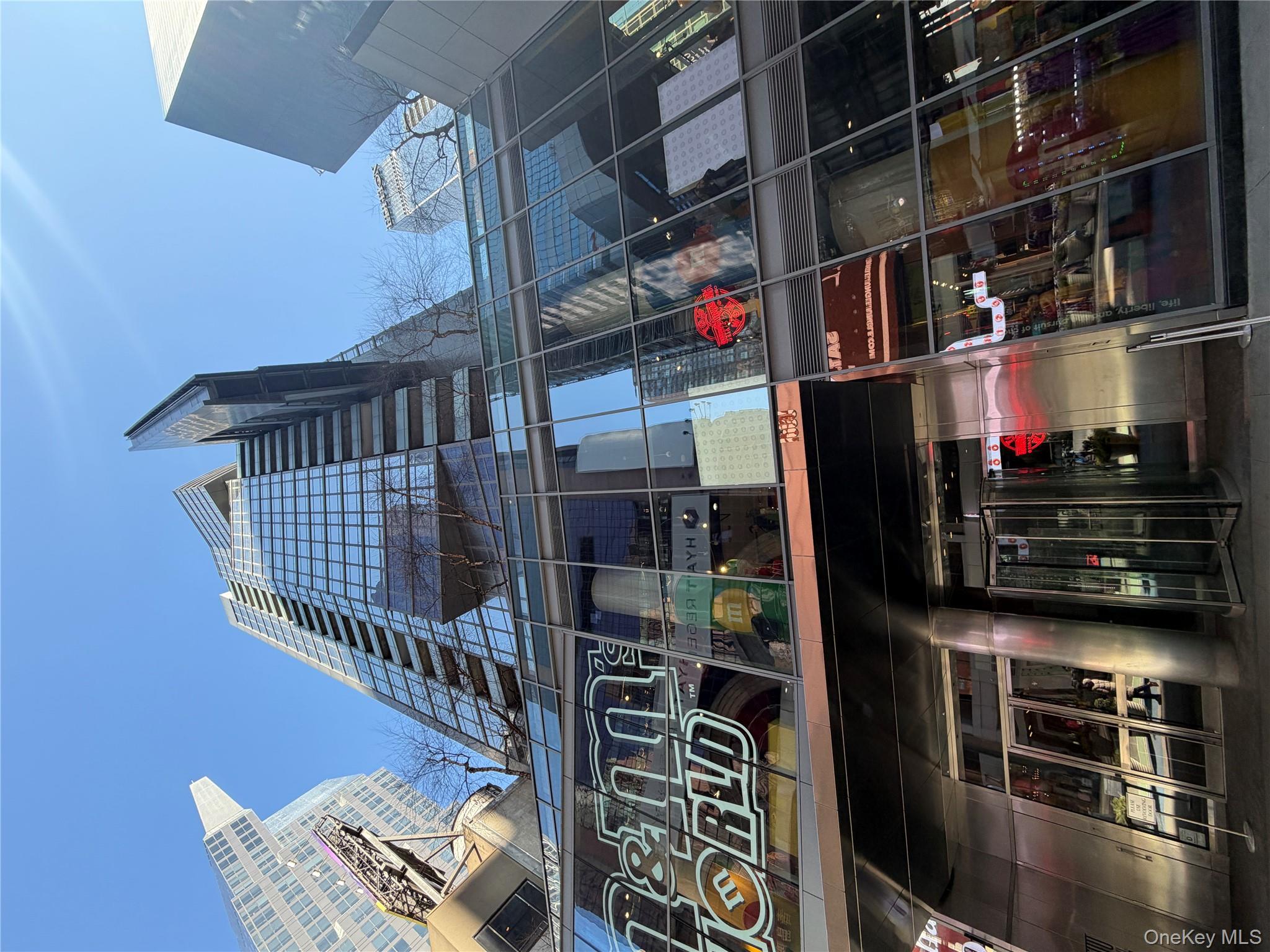 #7 photo, 1600 Broadway, 曼哈頓 New York (Manhattan) , NY 10019