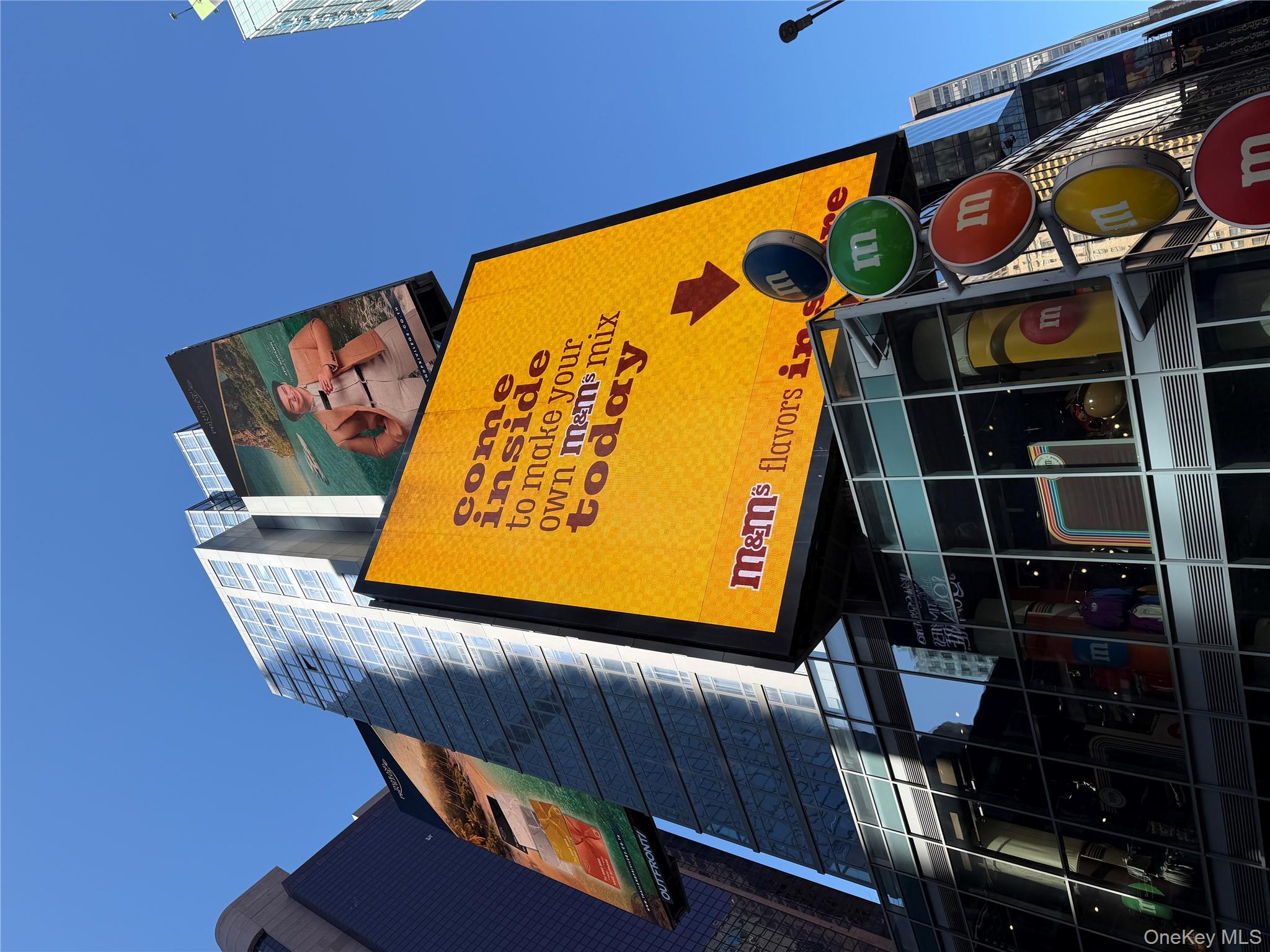 #9 photo, 1600 Broadway, 曼哈頓 New York (Manhattan) , NY 10019