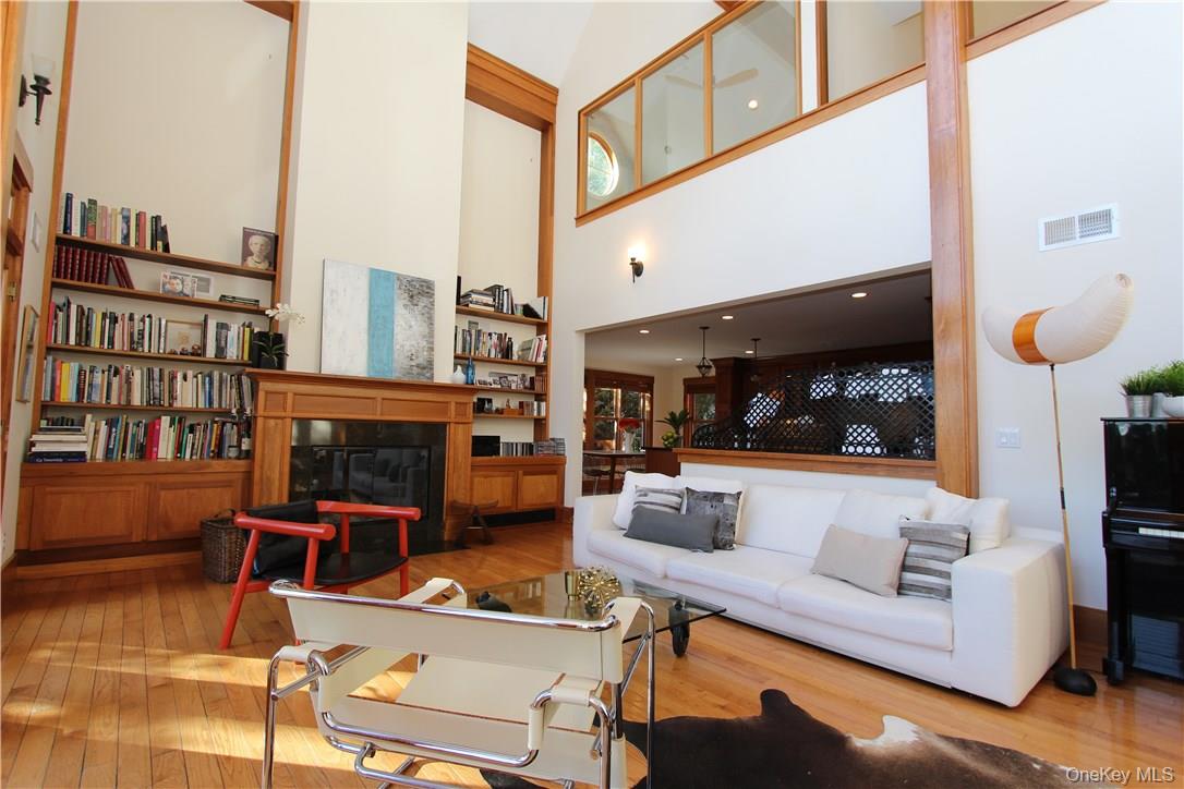 #3 photo, 114 Mount Pleasant Avenue, 뉴욕주 Mamaroneck , NY 10543