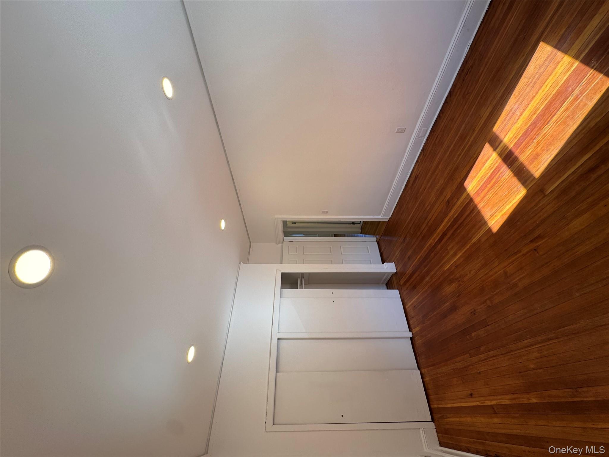 #13 photo, 578 E 3rd Street, Mount Vernon , NY 10553