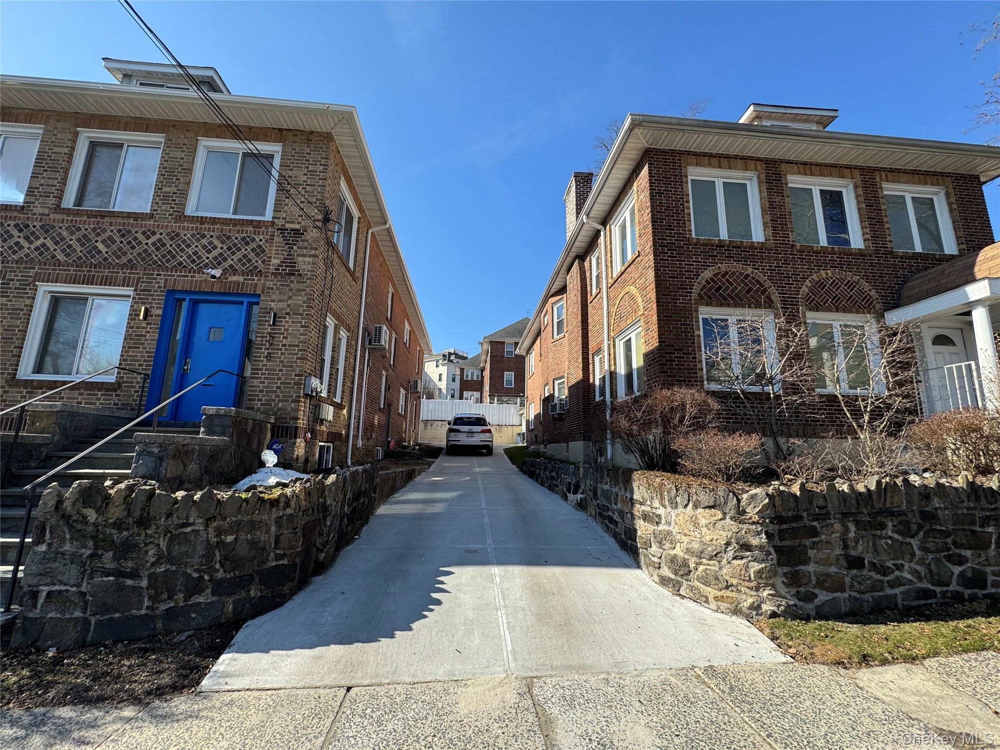 #2 photo, 578 E 3rd Street, Mount Vernon , NY 10553