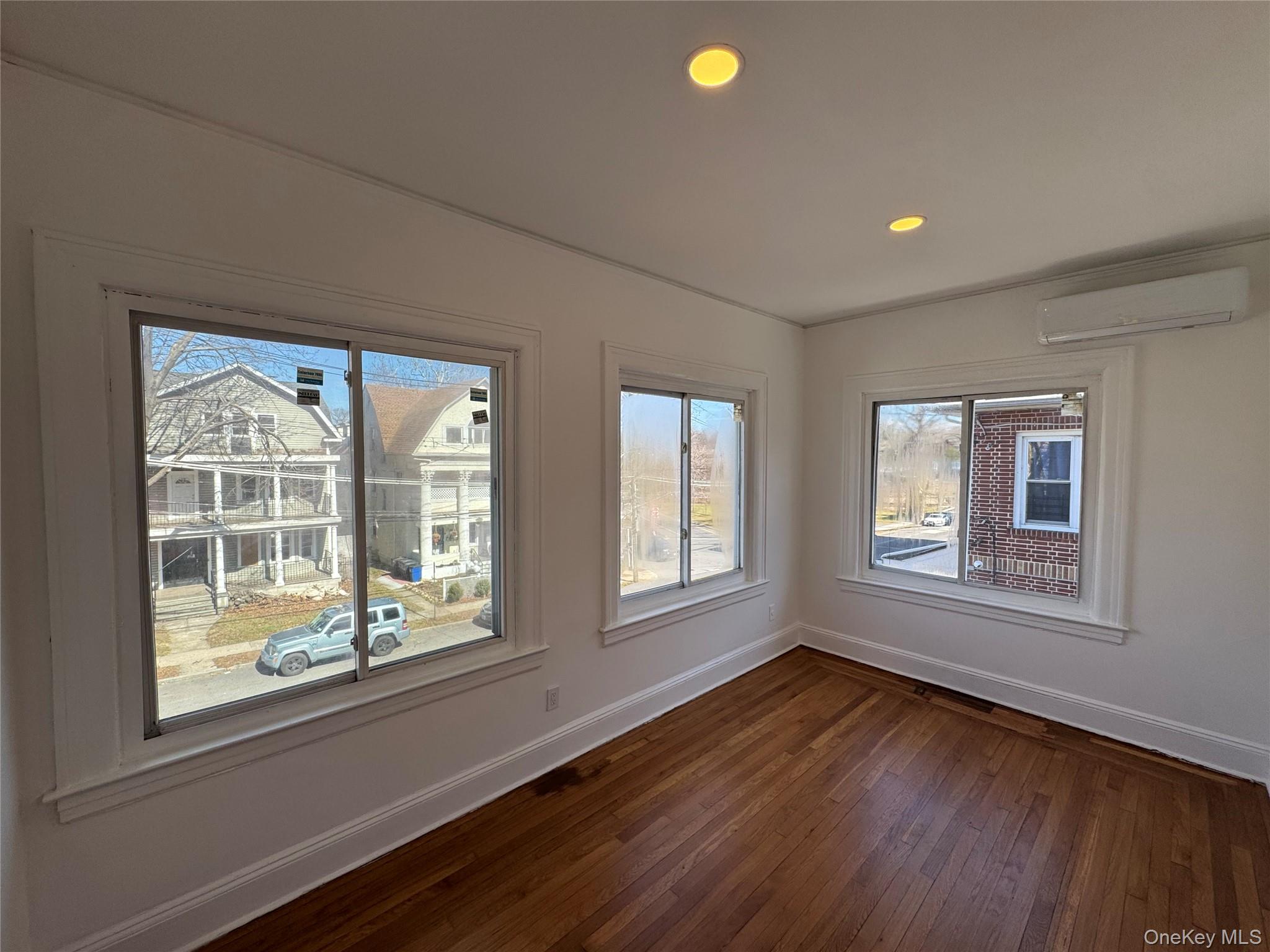 #6 photo, 578 E 3rd Street, Mount Vernon , NY 10553