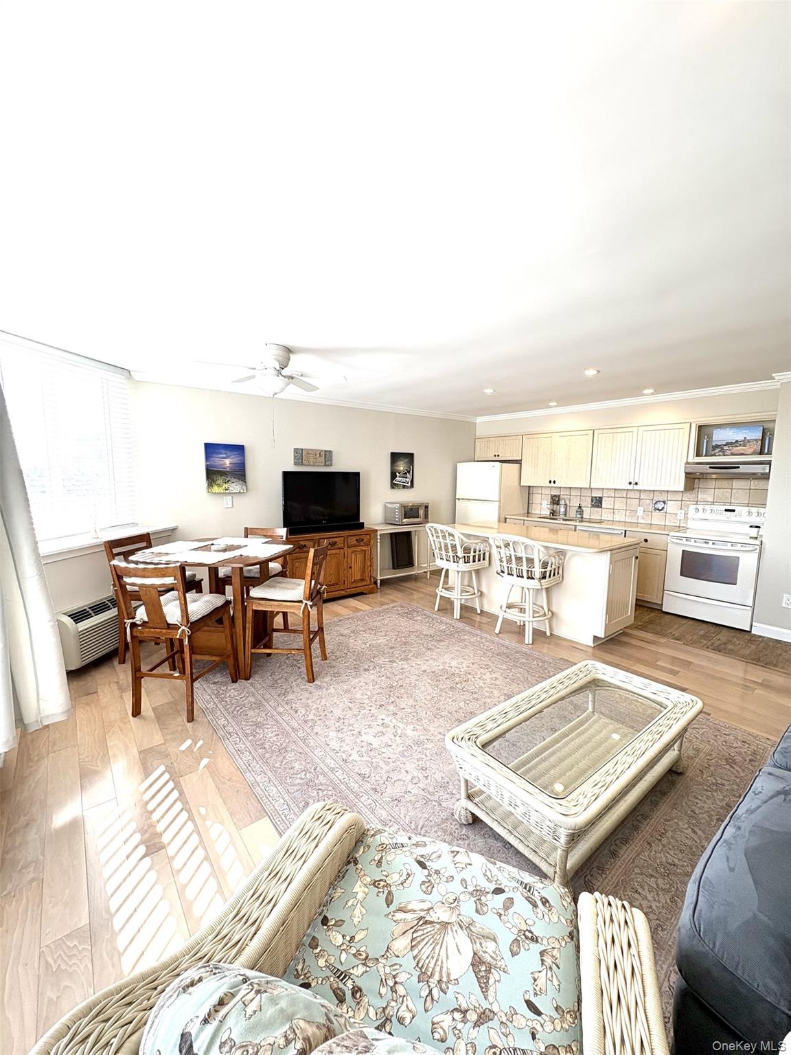 #10 photo, 253 Dune, Westhampton Beach , NY 11978