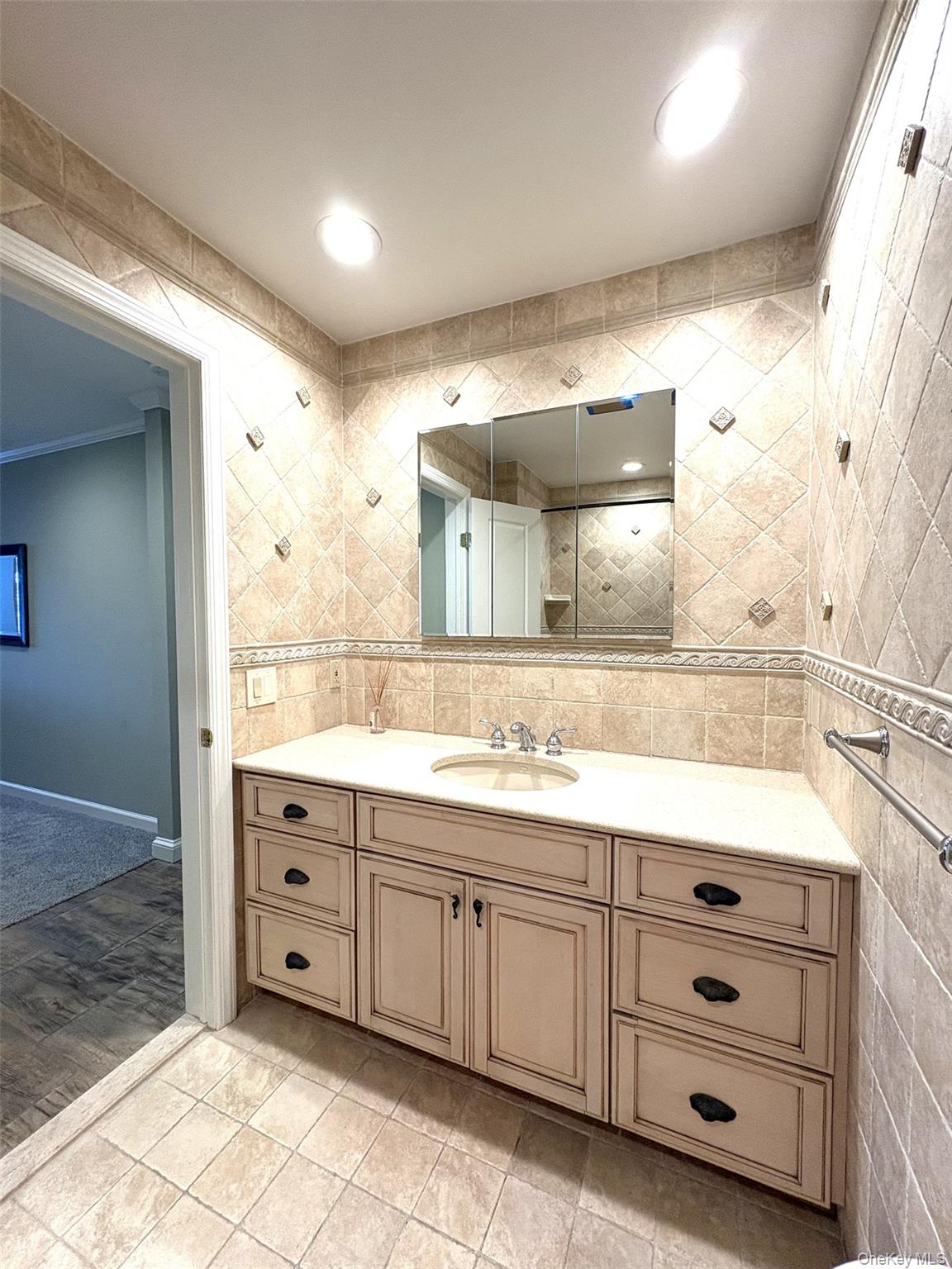 #15 photo, 253 Dune, Westhampton Beach , NY 11978