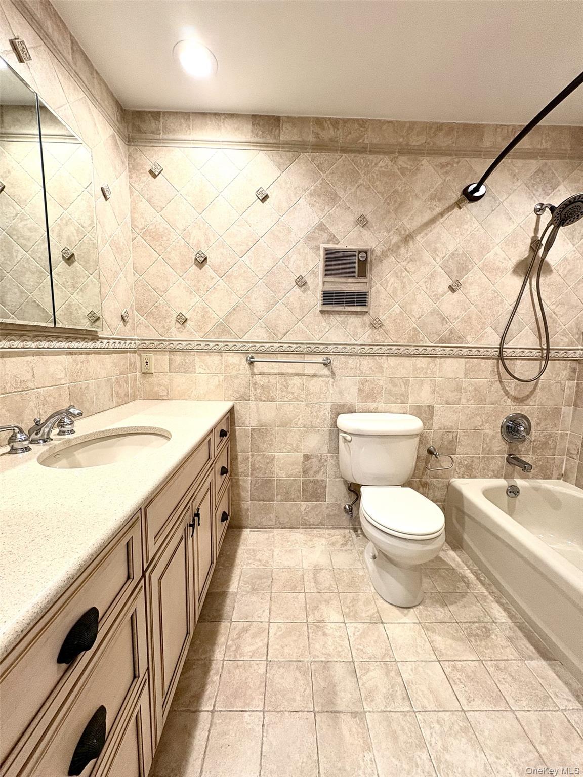 #17 photo, 253 Dune, Westhampton Beach , NY 11978