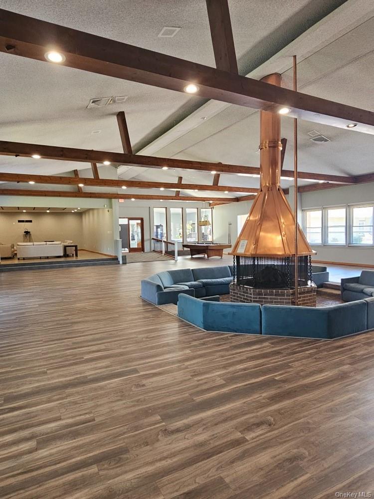 #17 photo, 172 Pointe Circle N, सफ़ोक काउंटी Coram , NY 11727