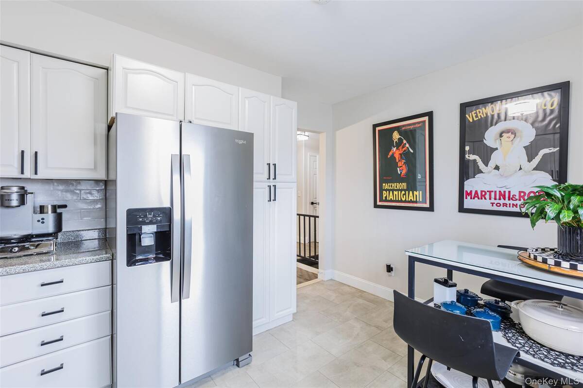 #8 photo, 172 Pointe Circle N, सफ़ोक काउंटी Coram , NY 11727