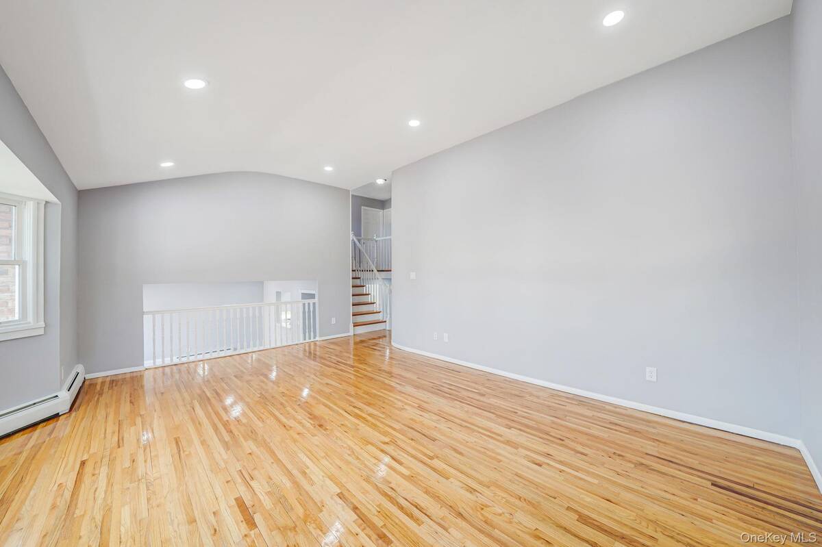 #18 photo, 1 Yardley Lane, Саффолк ‖ Nesconset , NY 11767