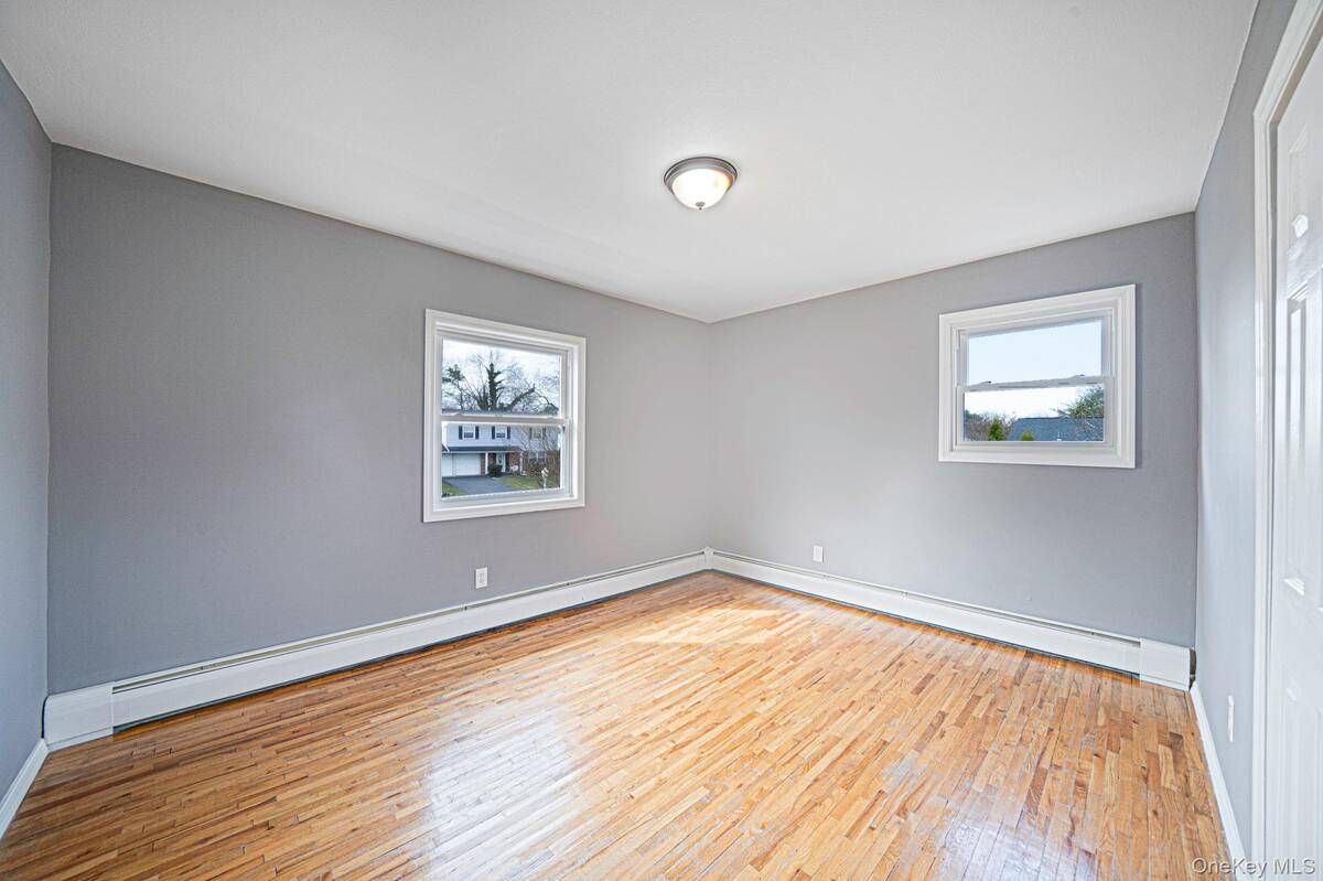 #28 photo, 1 Yardley Lane, Саффолк ‖ Nesconset , NY 11767