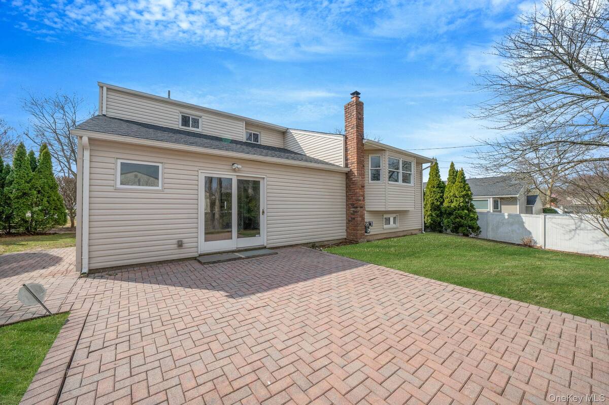 #33 photo, 1 Yardley Lane, Саффолк ‖ Nesconset , NY 11767