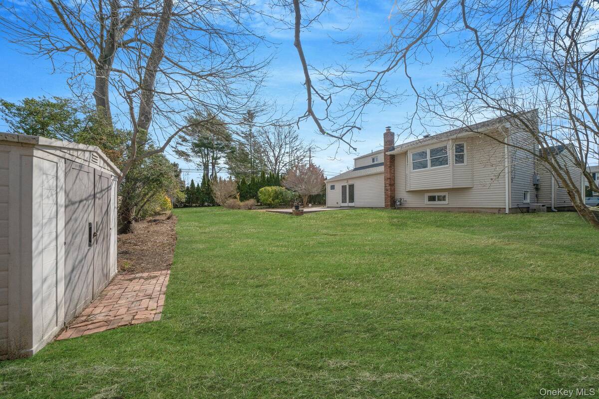 #38 photo, 1 Yardley Lane, Саффолк ‖ Nesconset , NY 11767