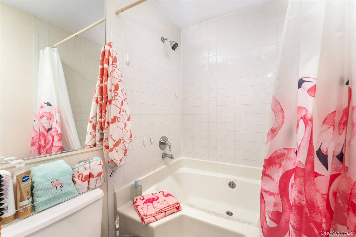 #22 photo, 6 Georgian Court, Coram , NY 11727