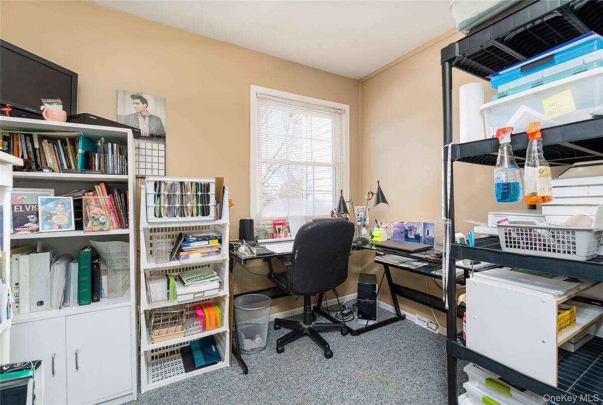 #24 photo, 6 Georgian Court, Coram , NY 11727