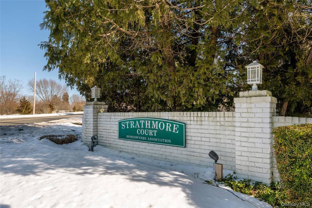 #26 photo, 6 Georgian Court, Coram , NY 11727